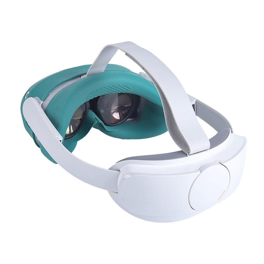 Pico 4 face pad fitted on the headset