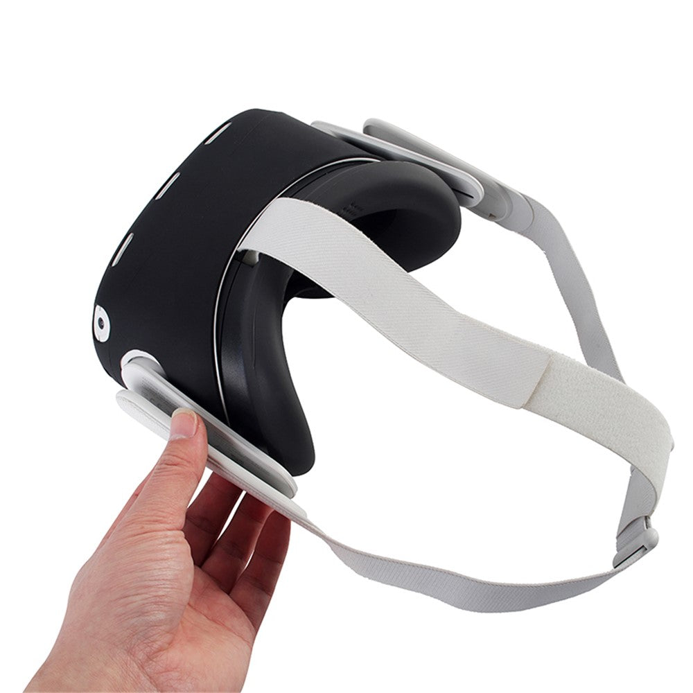 Eye mask included with the Oculus Quest 2 silicone cover