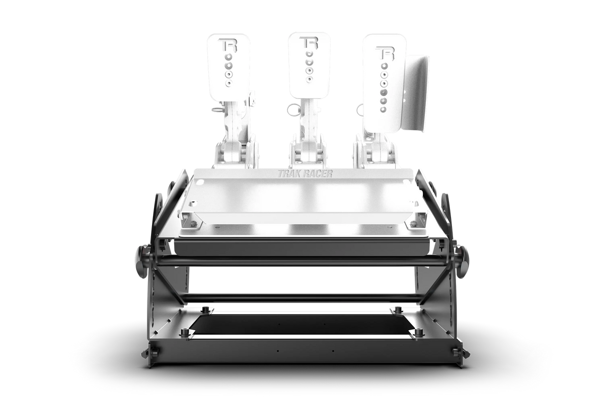 Tool-Free Formula & GT Hybrid Pedal Mount for Aluminium Profile Sim Rigs – tool-free formula and GT hybrid pedal mount on an aluminium sim rig – photo 8 of 12